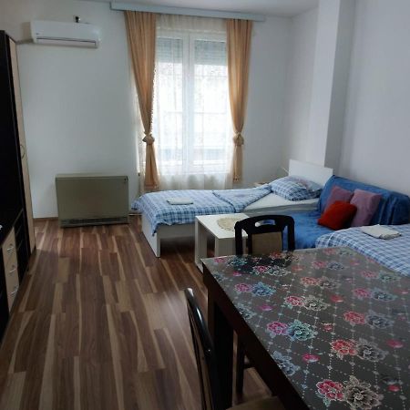Adam' s Apartment 3 Kladovo Bagian luar foto