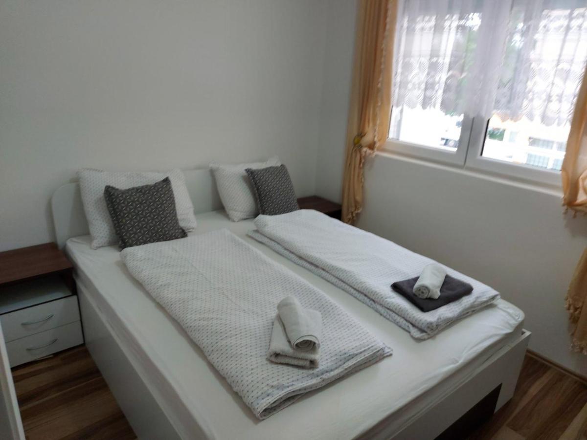 Adam' s Apartment 3 Kladovo Bagian luar foto